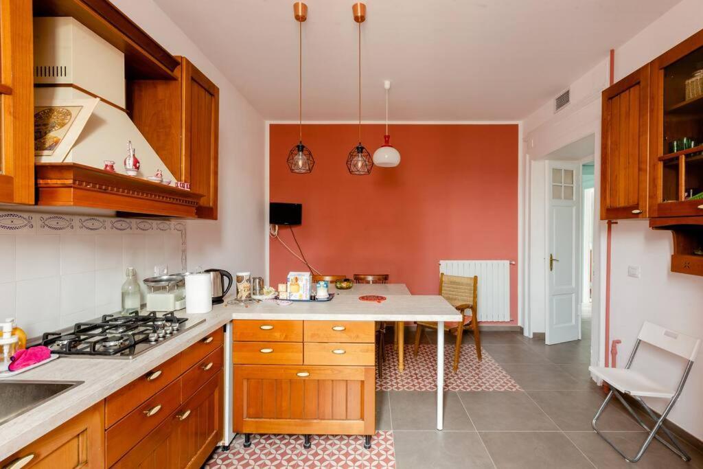 Casa Jole, Appartamento In Centro Bari Extérieur photo