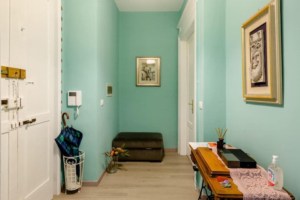 Casa Jole, Appartamento In Centro Bari Extérieur photo